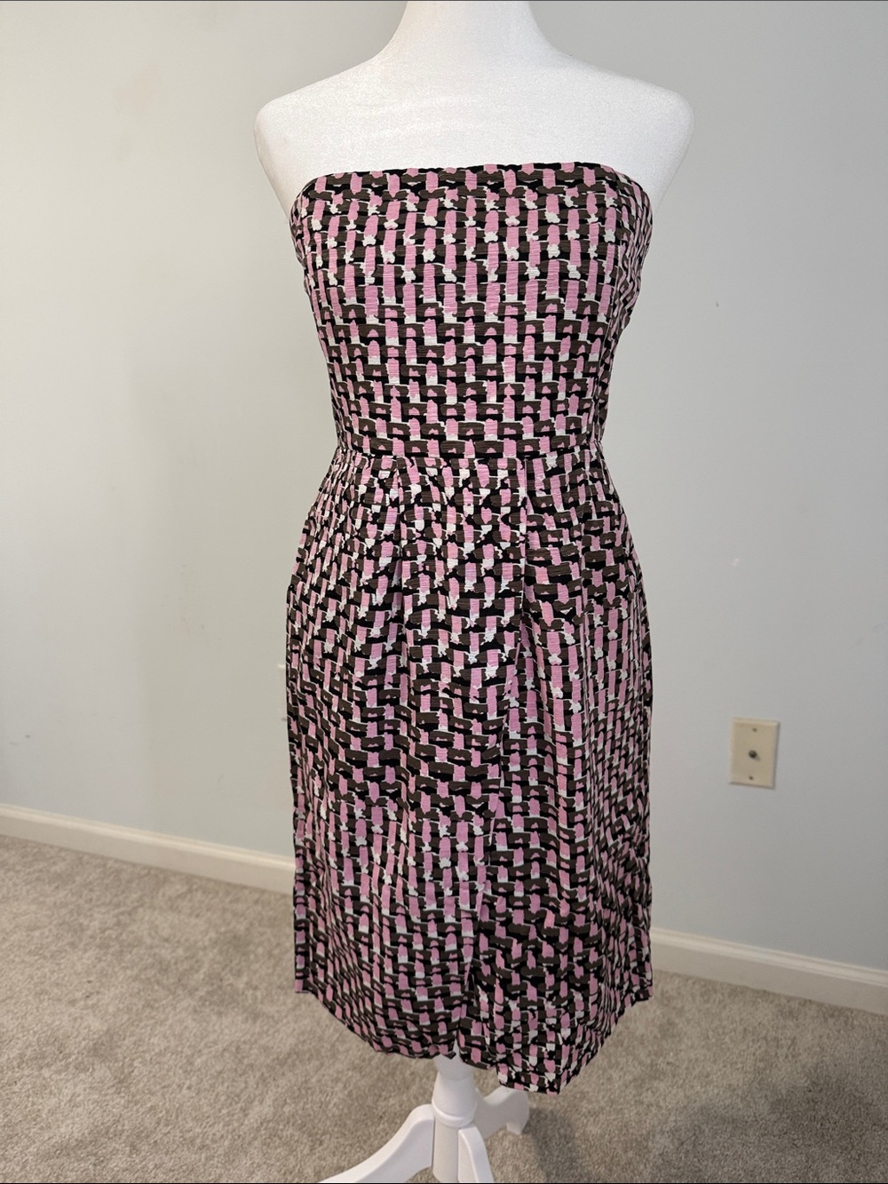 Banana Republic Strapless Pink & Black Patterned Mini Dress SZ4 - Picture 4 of 16